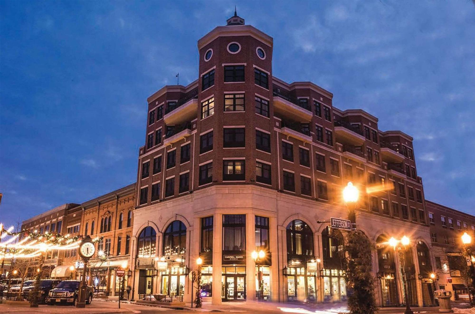 Jefferson Street Inn, A Member Of Radisson Individuals Уосо Экстерьер фото