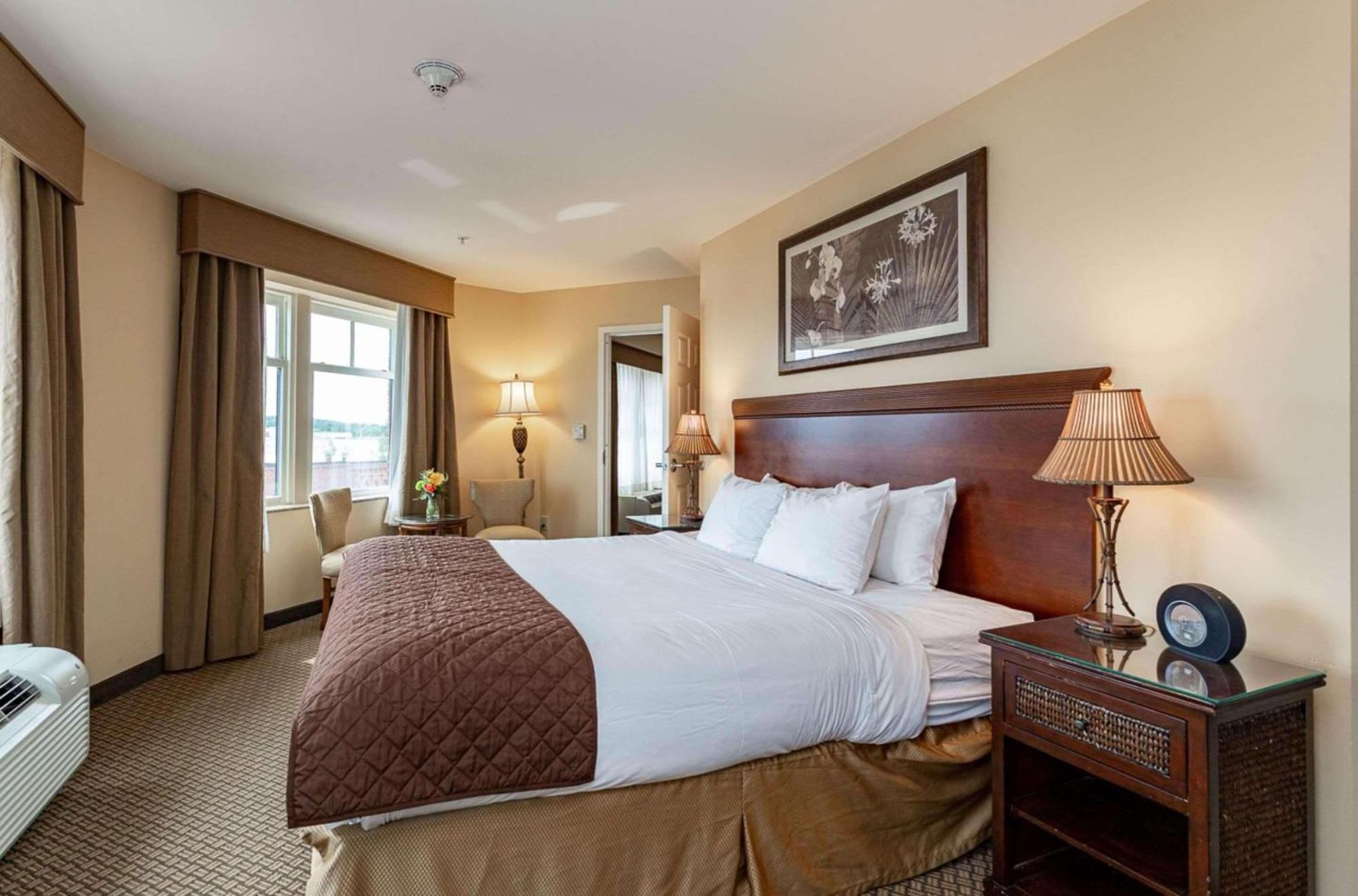 Jefferson Street Inn, A Member Of Radisson Individuals Уосо Экстерьер фото