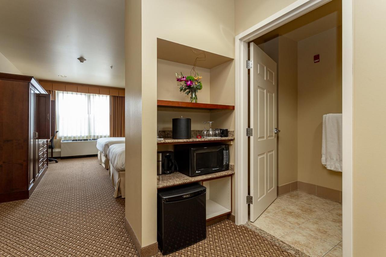 Jefferson Street Inn, A Member Of Radisson Individuals Уосо Экстерьер фото